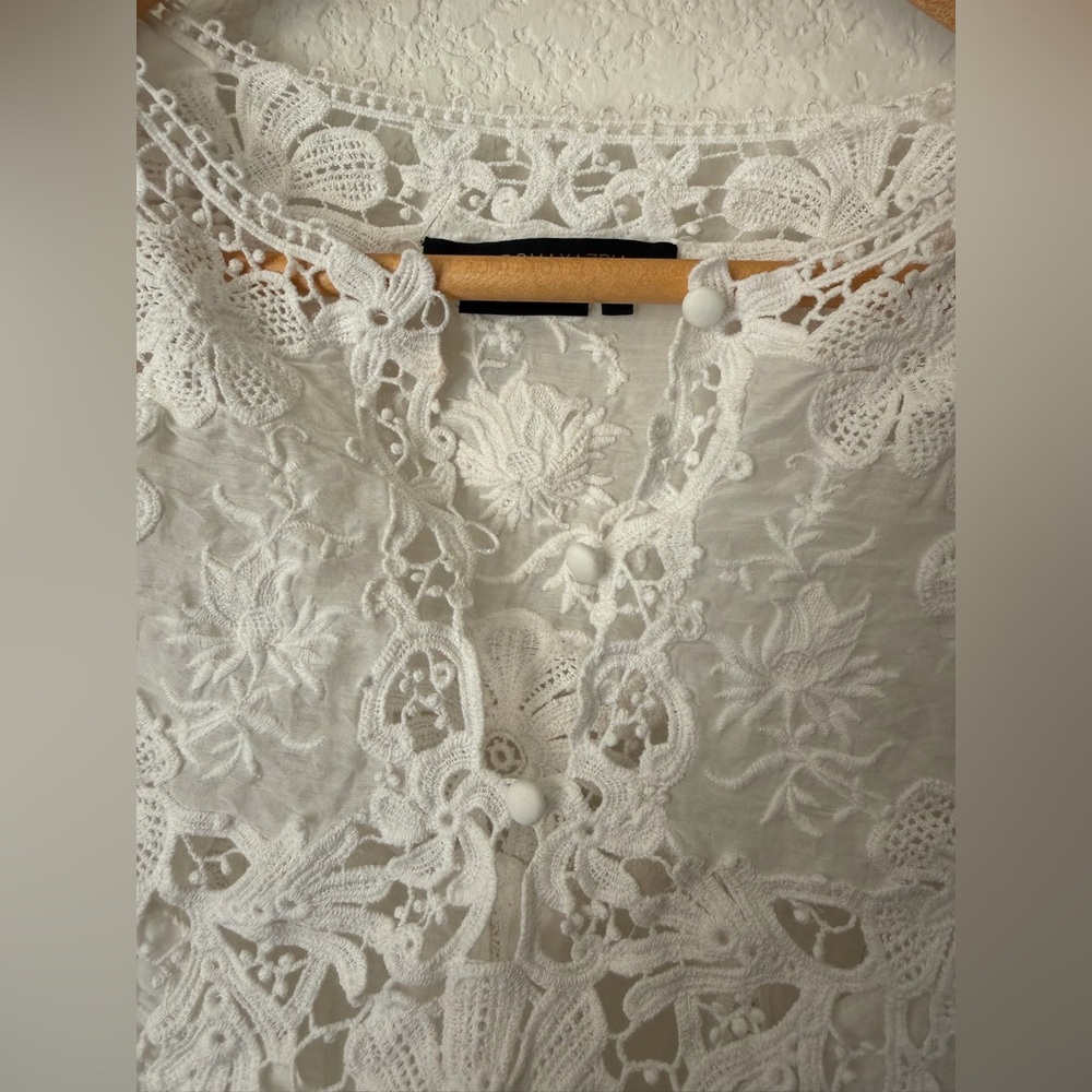BCBGMaxazaria Cotton and Silk Lace Blouse with Floral Detailing and 3/4 Sleeves - Picture 5 of 10